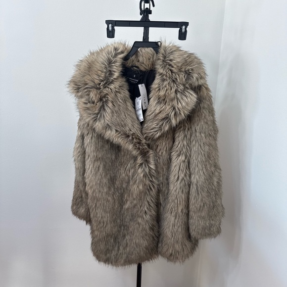 Stradivarius Plush Teddy Jacket in Brown - Picture 6 of 8